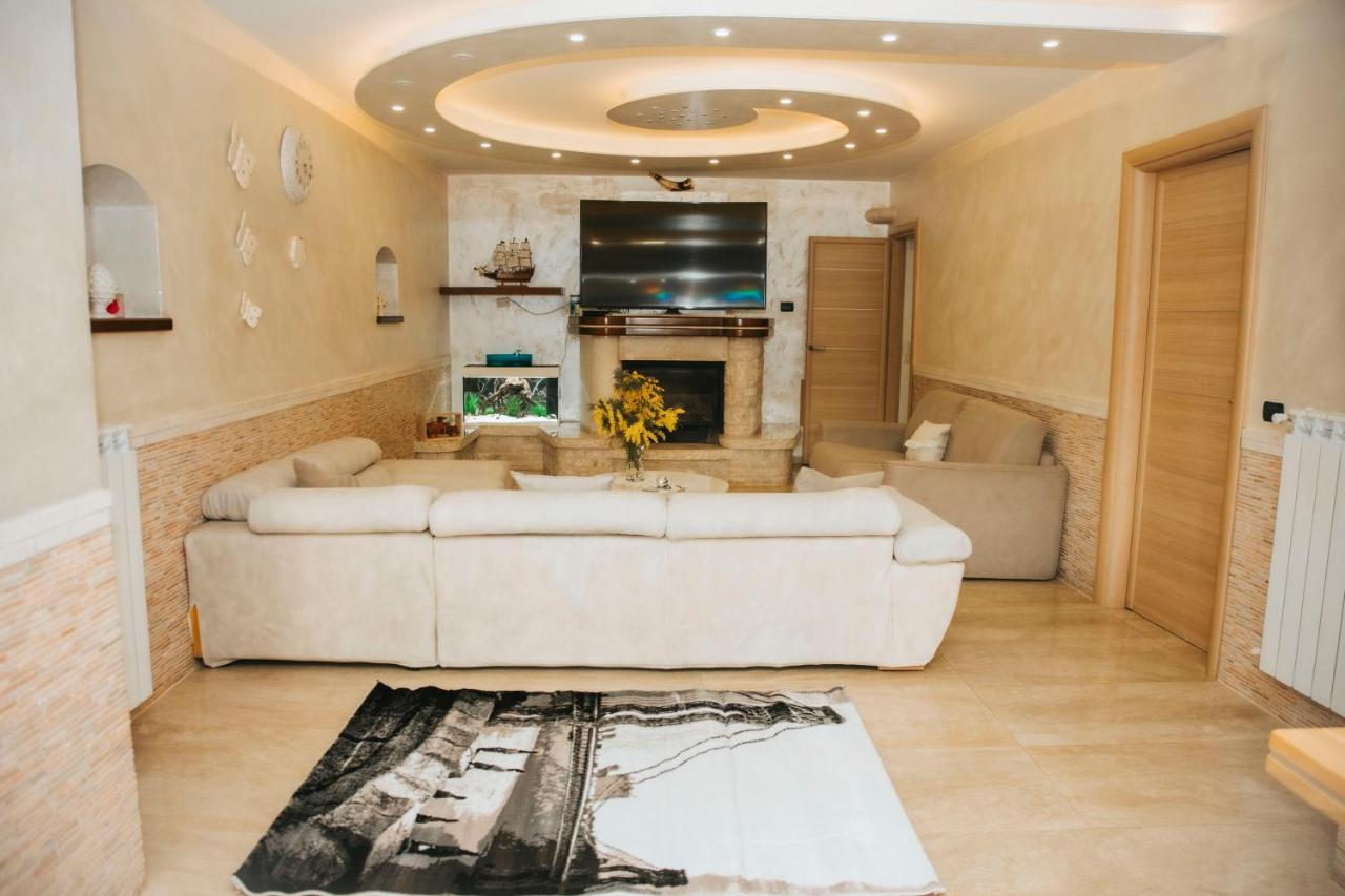 Villa Sweery Santa Maria a Vico Экстерьер фото