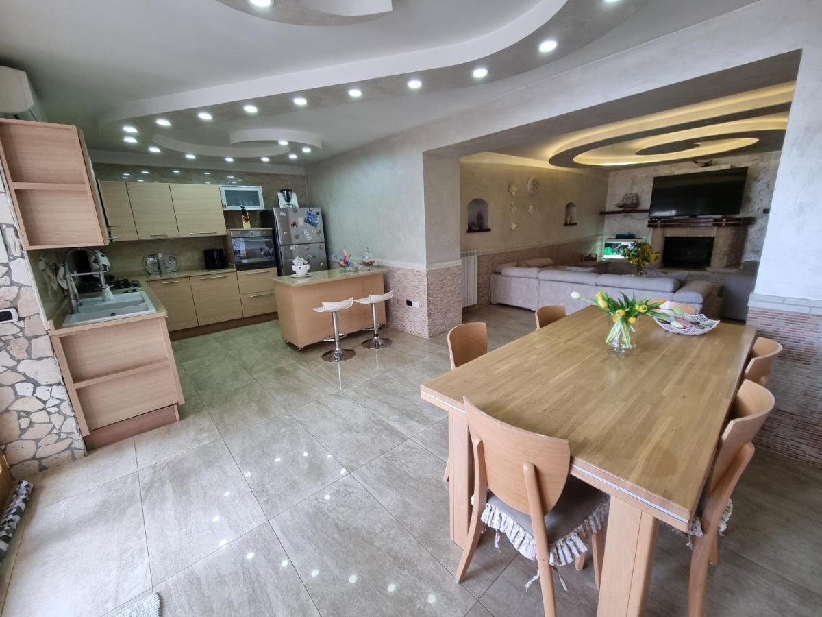 Villa Sweery Santa Maria a Vico Экстерьер фото